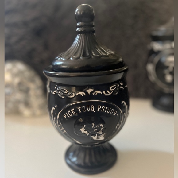 NWT Ceramic Apothecary Jar Embossed Ornate Skull Design “Pick Your Poison” 9.5” - Picture 1 of 15